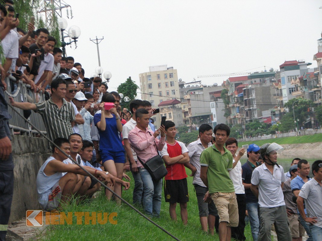 Taxi Group lao thang xuong song To Lich roi chim nghim-Hinh-13